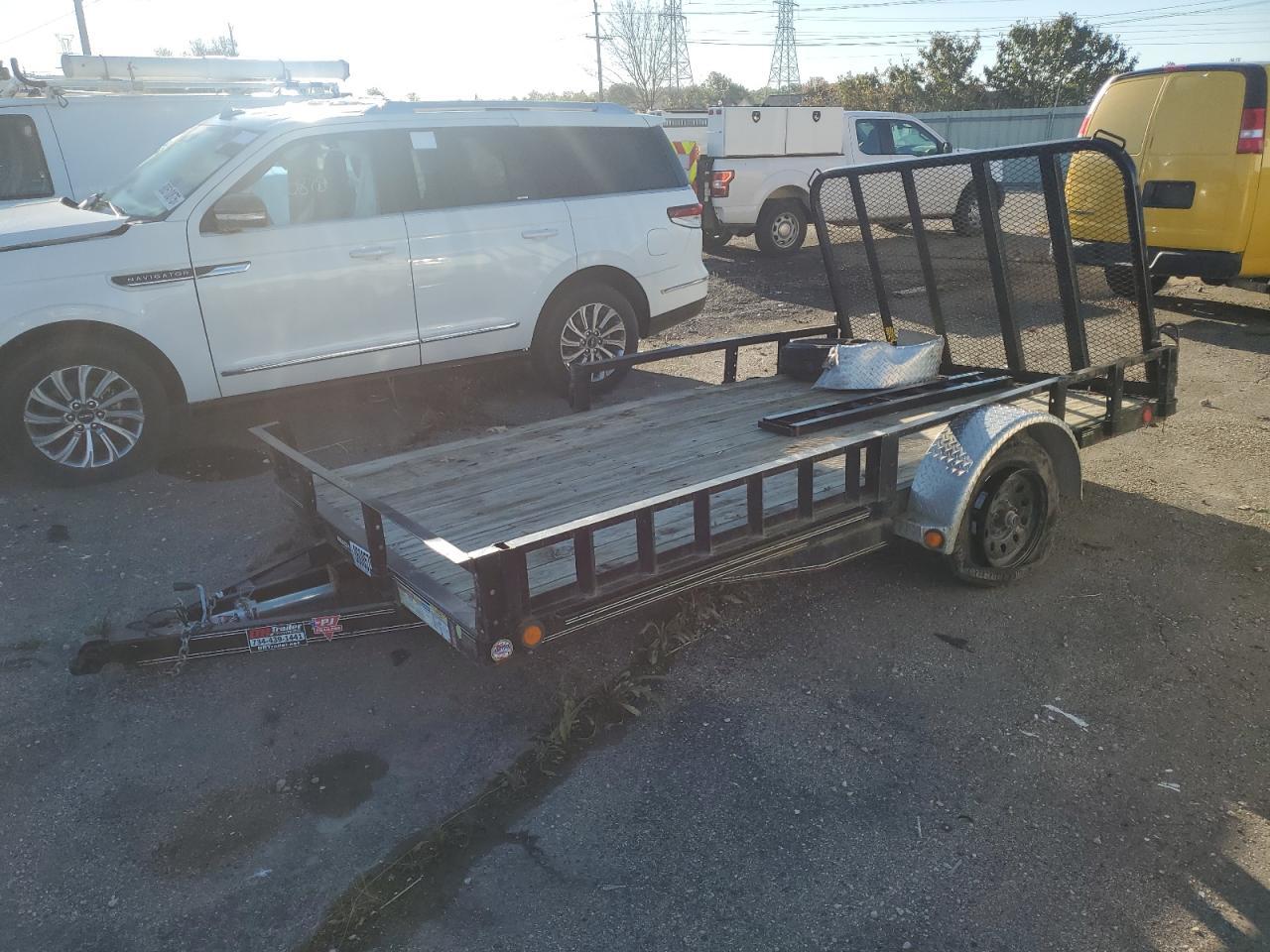 2021 PJ U812 Utility Trailer