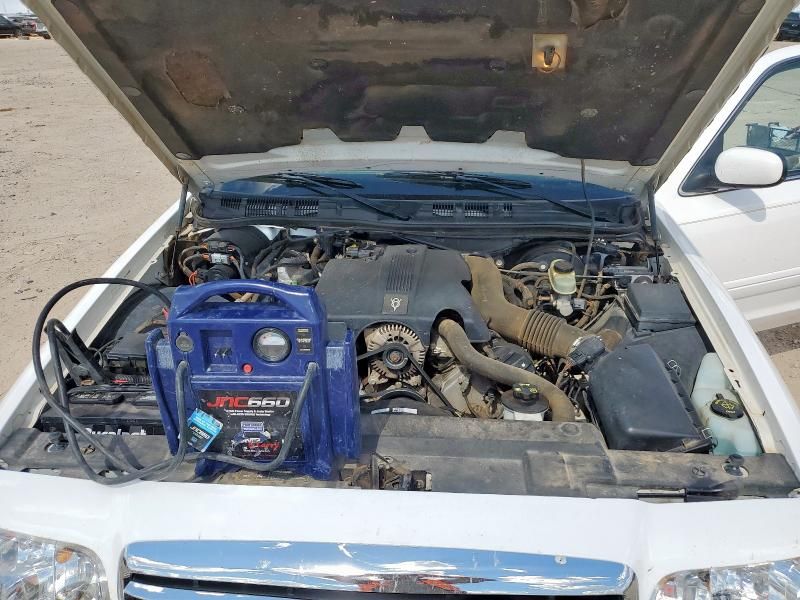 2003 Ford Crown Victoria LX