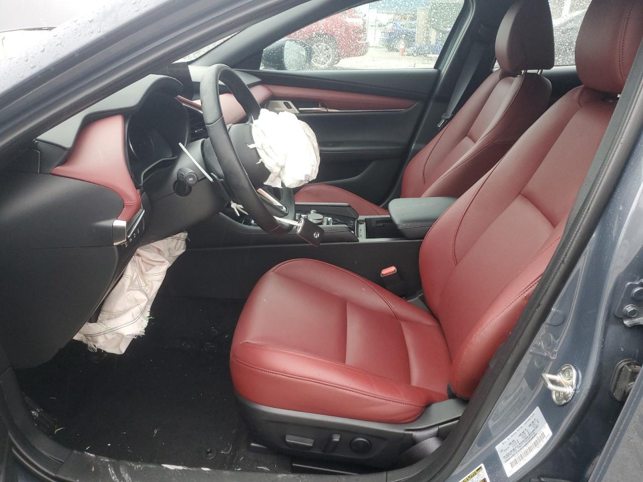 2025 Mazda 3 Premium Plus