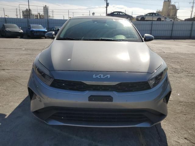 2023 KIA Forte lx
