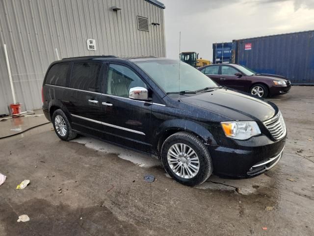 2015 Chrysler Town & Country Touring L