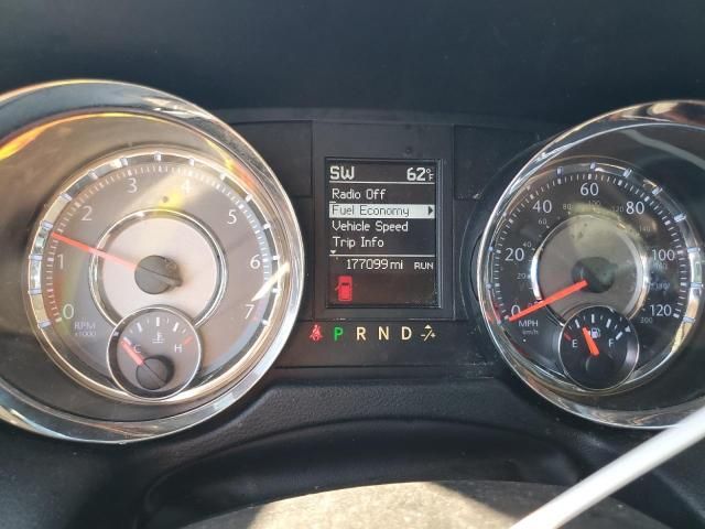 2014 Chrysler Town & Country Touring l