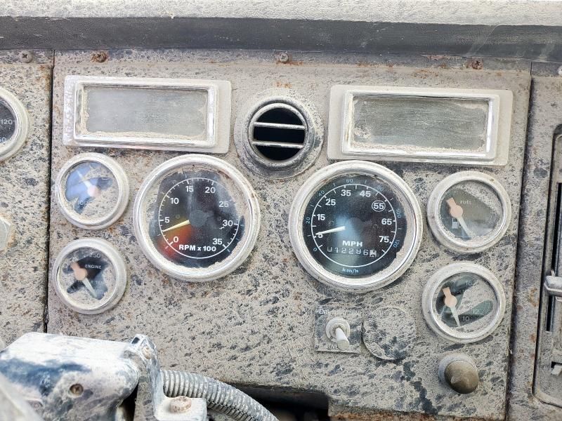 1995 Ford LA9000 Water Truck