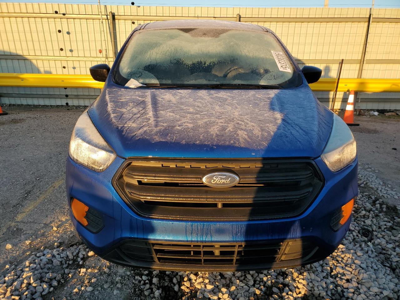 2019 Ford Escape s