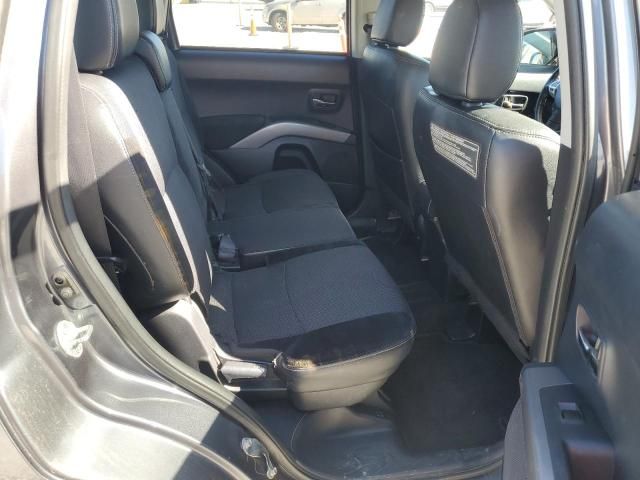 2012 Mitsubishi Outlander SE