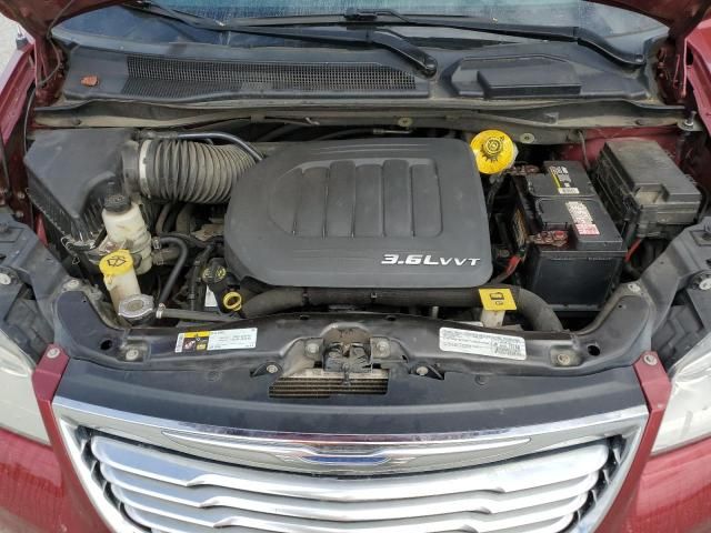 2015 Chrysler Town & Country Touring