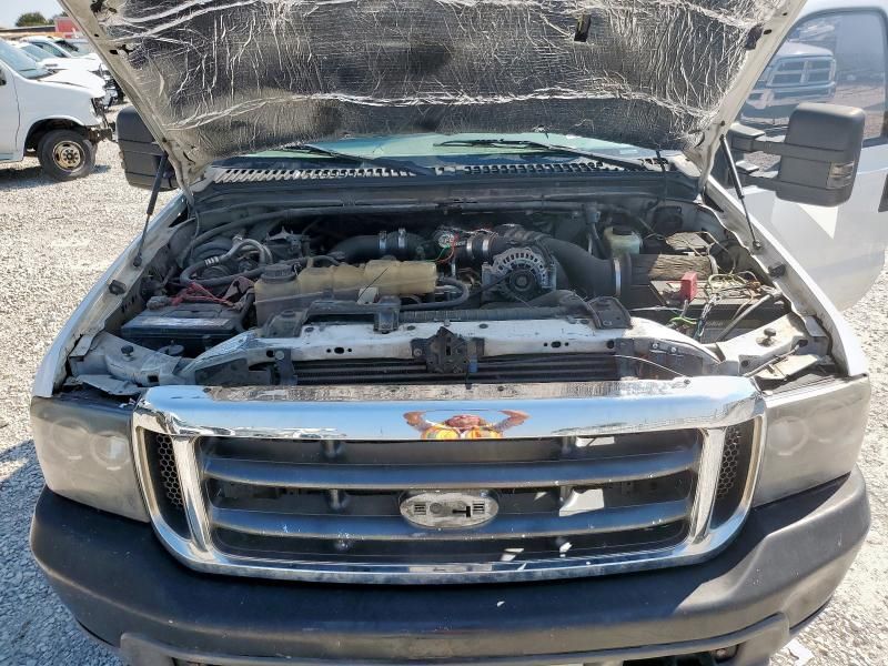 2000 Ford Super Duty F-550 XL