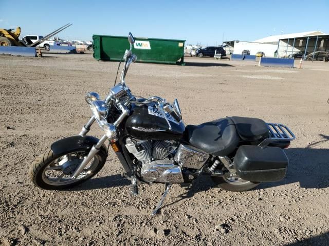 2001 Honda VT1100 C