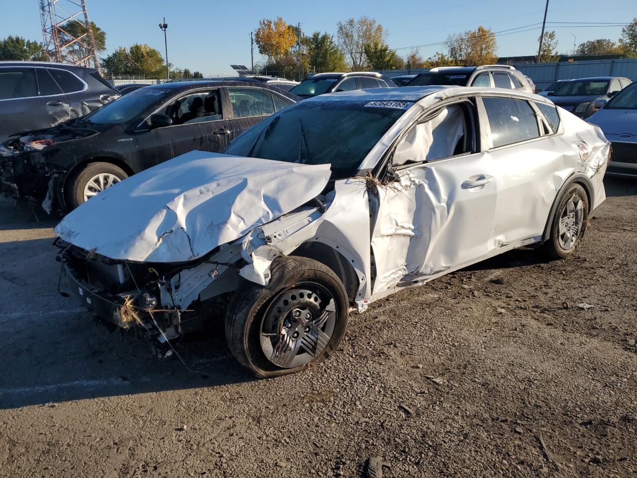 2025 KIA K4 lx