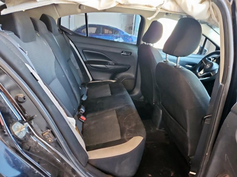 2020 Nissan Versa sv