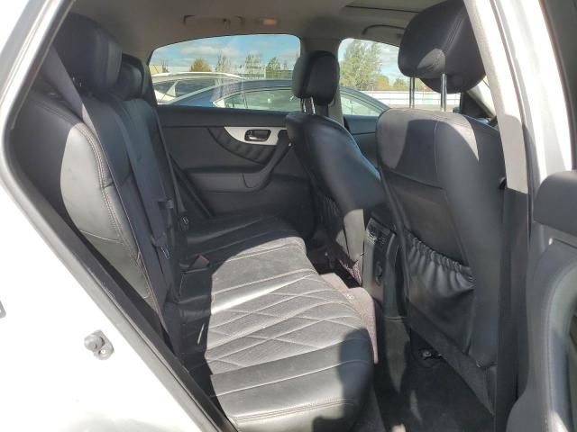 2011 Infiniti FX35