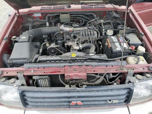 1996 Mitsubishi Montero LS