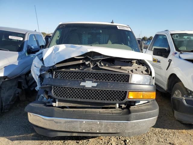 2022 Chevrolet Express G2500
