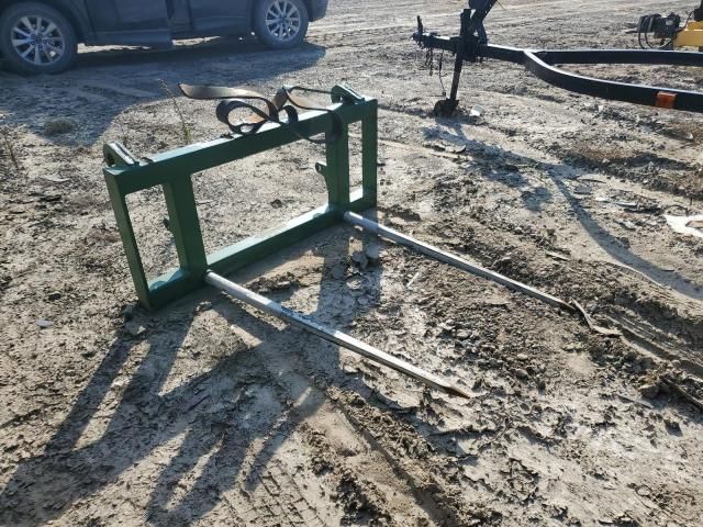 2022 John Deere WW25-Bale Spear