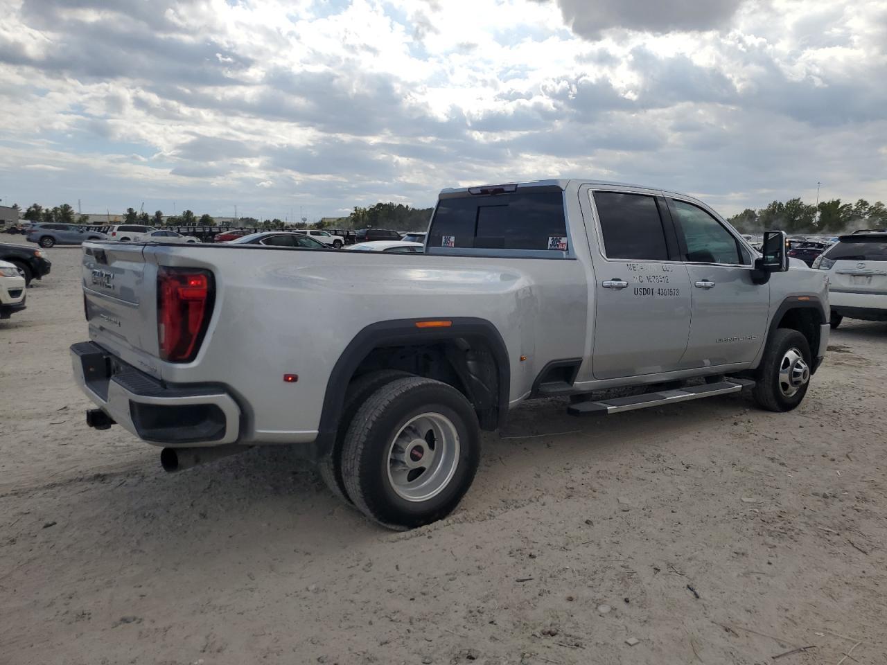 2023 GMC Sierra