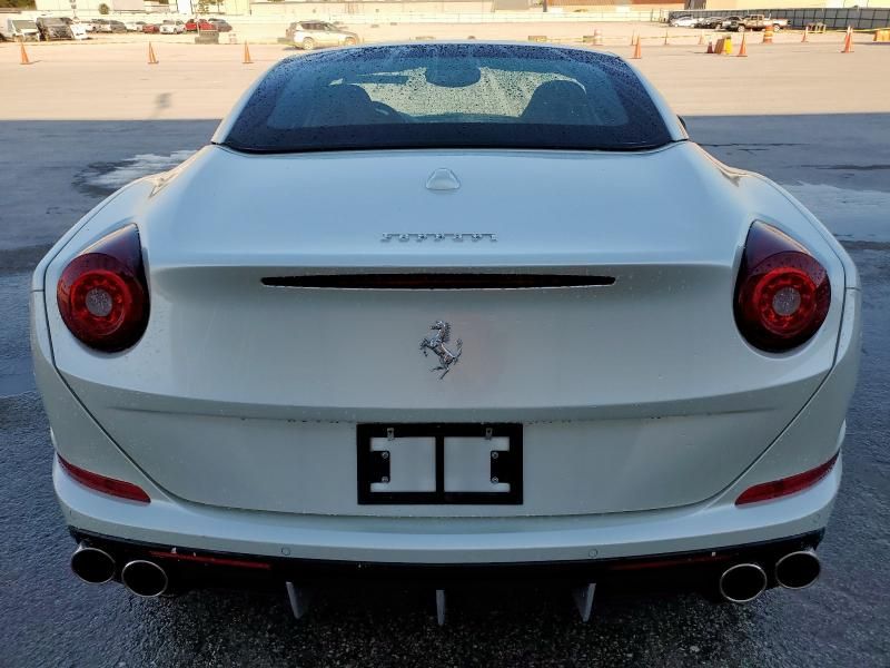 2016 Ferrari California T
