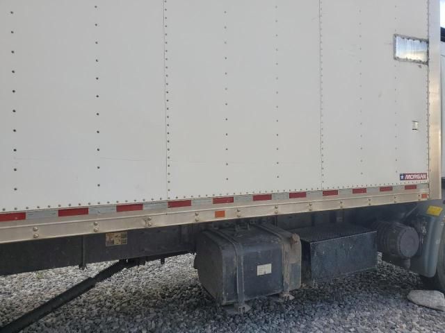2017 Peterbilt 220
