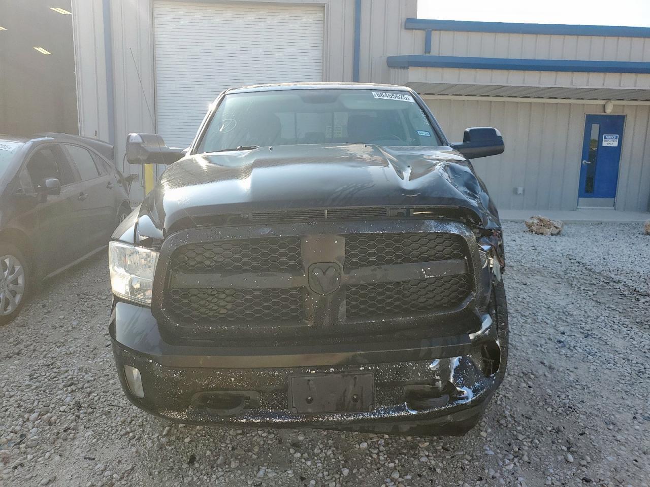 2016 Dodge RAM 1500 SLT