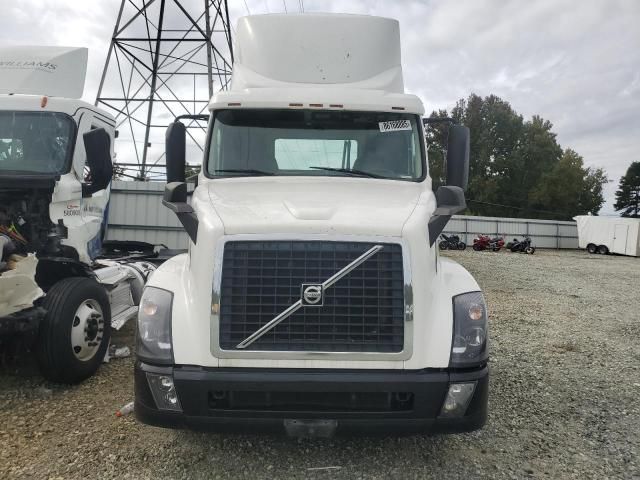 2017 Volvo VNL Semi Truck
