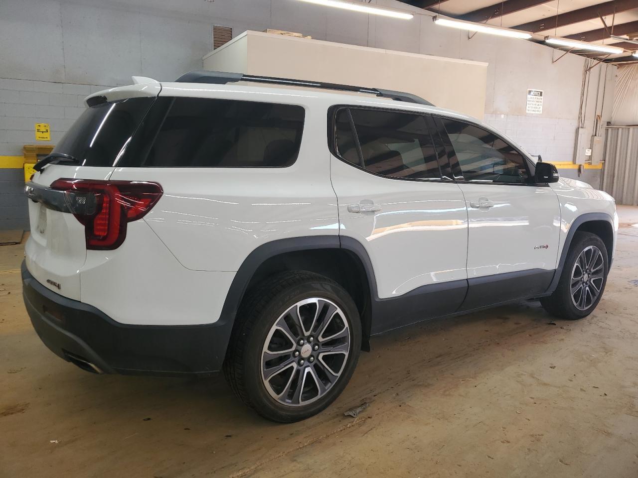 2020 GMC Acadia AT4
