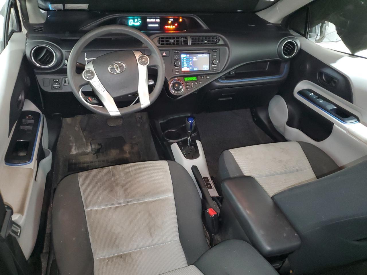 2013 Toyota Prius c