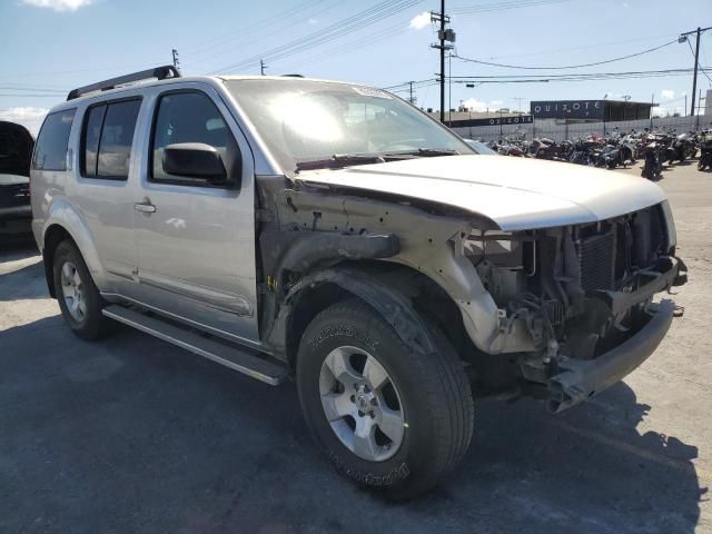 2006 Nissan Pathfinder LE