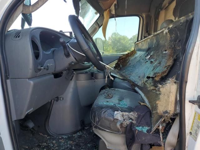 2006 Ford Econoline E350 Super Duty Cutaway Van