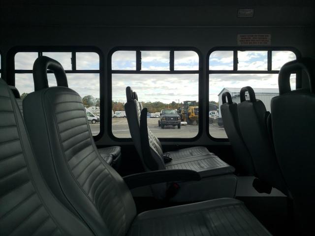 2017 Ford E450 Shuttle bus