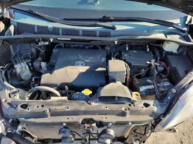 2013 Toyota Sienna xle