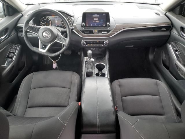 2023 Nissan Altima sv