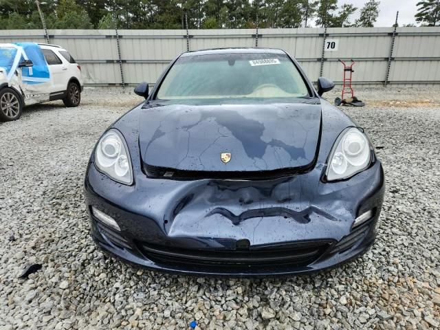 2011 Porsche Panamera 2