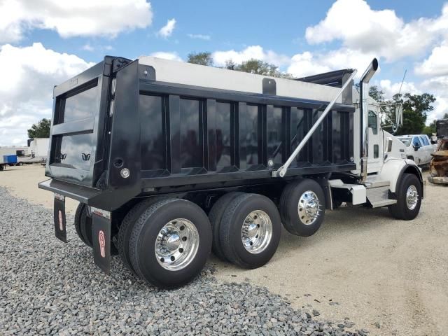 2020 Kenworth Construction T800