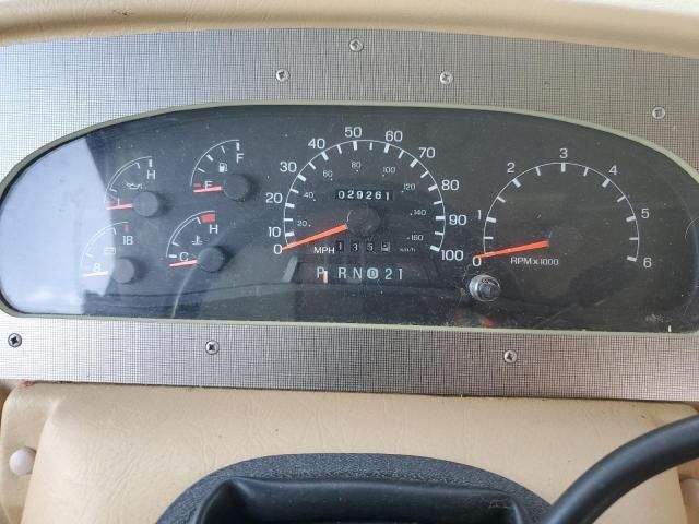 2000 Four Winds 2000 Ford F550 Super Duty Stripped Chassis