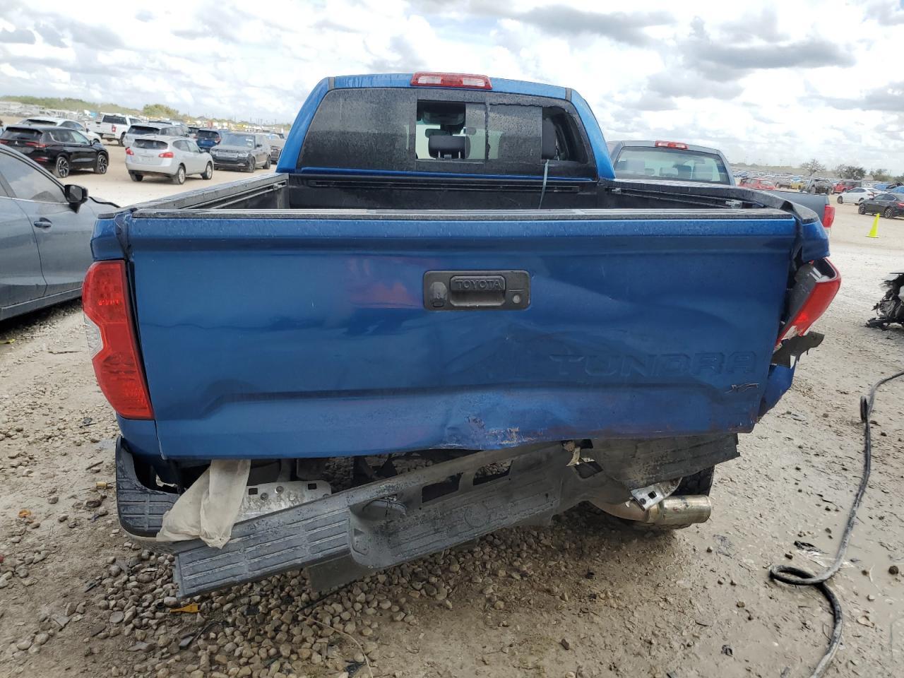 2018 Toyota Tundra SR5