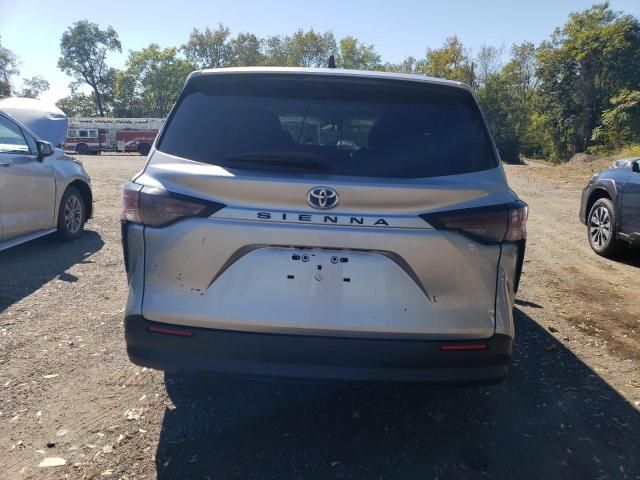2023 Toyota Sienna LE