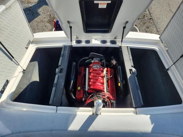 2004 Mastercraft Boat