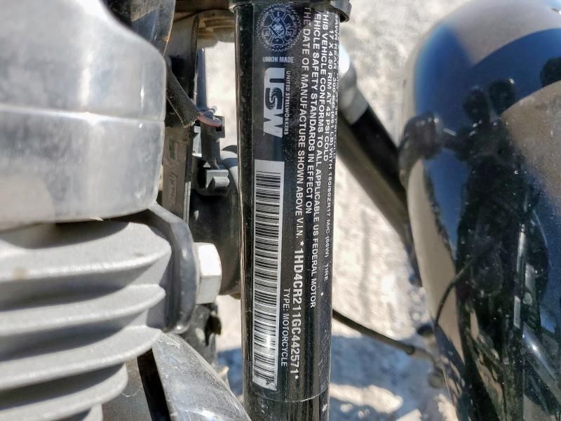 2016 Harley-Davidson XL883 Superlow