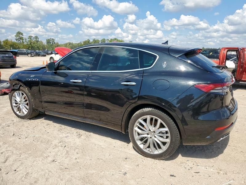 2022 Maserati Levante Base