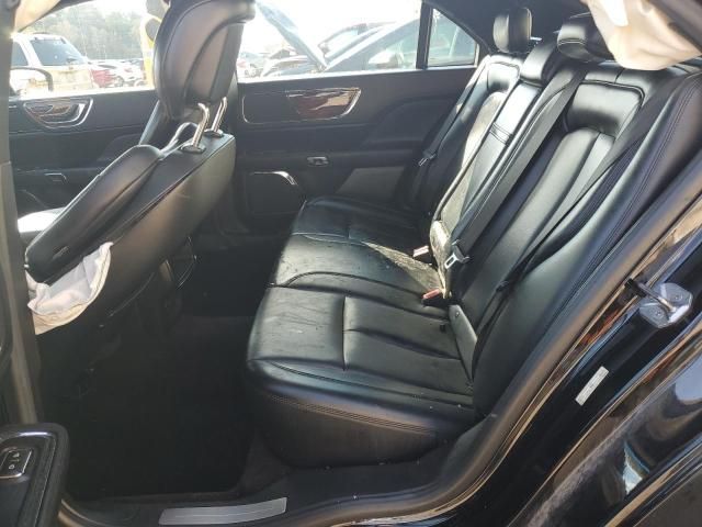 2018 Lincoln Continental Premiere