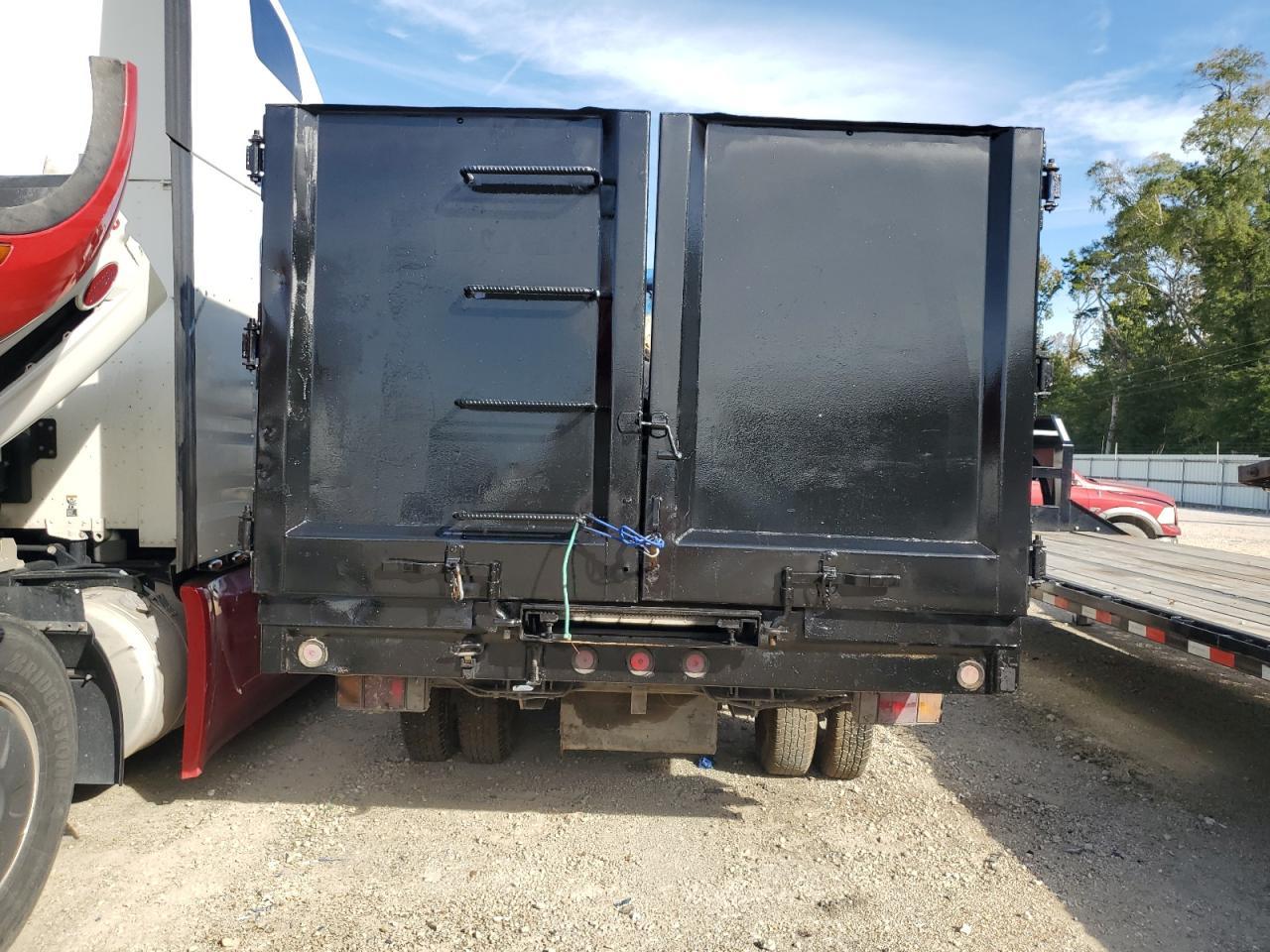 2007 Isuzu NPR Dump Truck