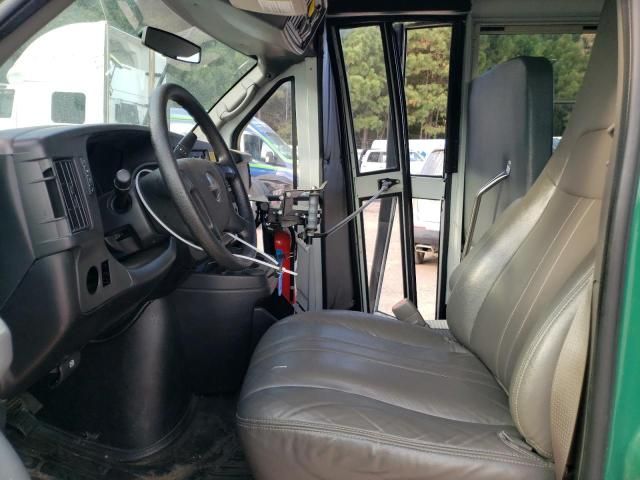 2011 GMC Savana Cutaway G3500