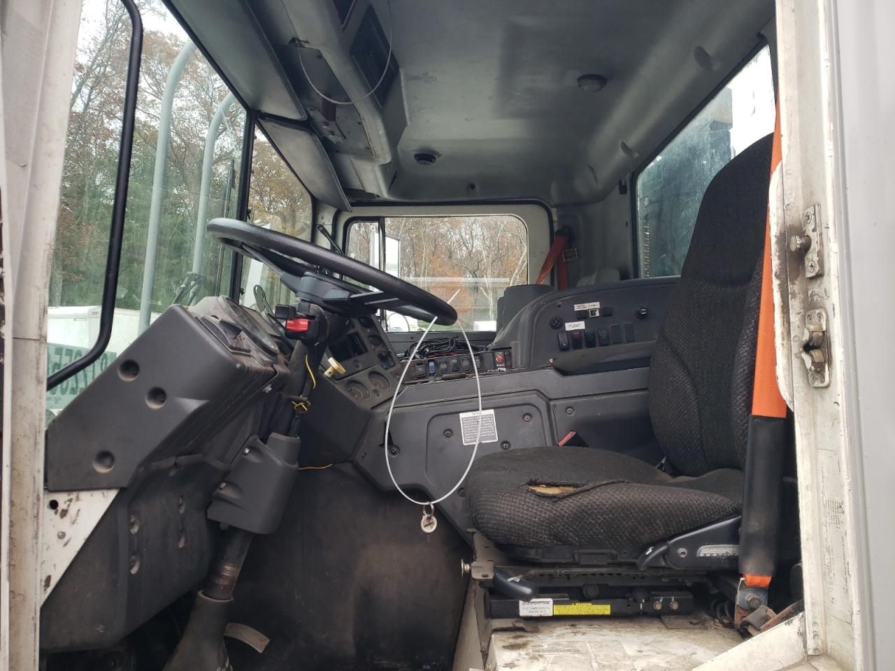 2010 Mack MRU Refuse Truck