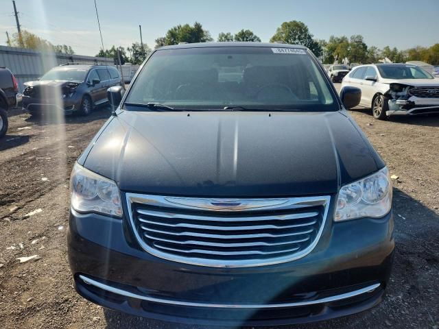 2013 Chrysler Town & Country Touring