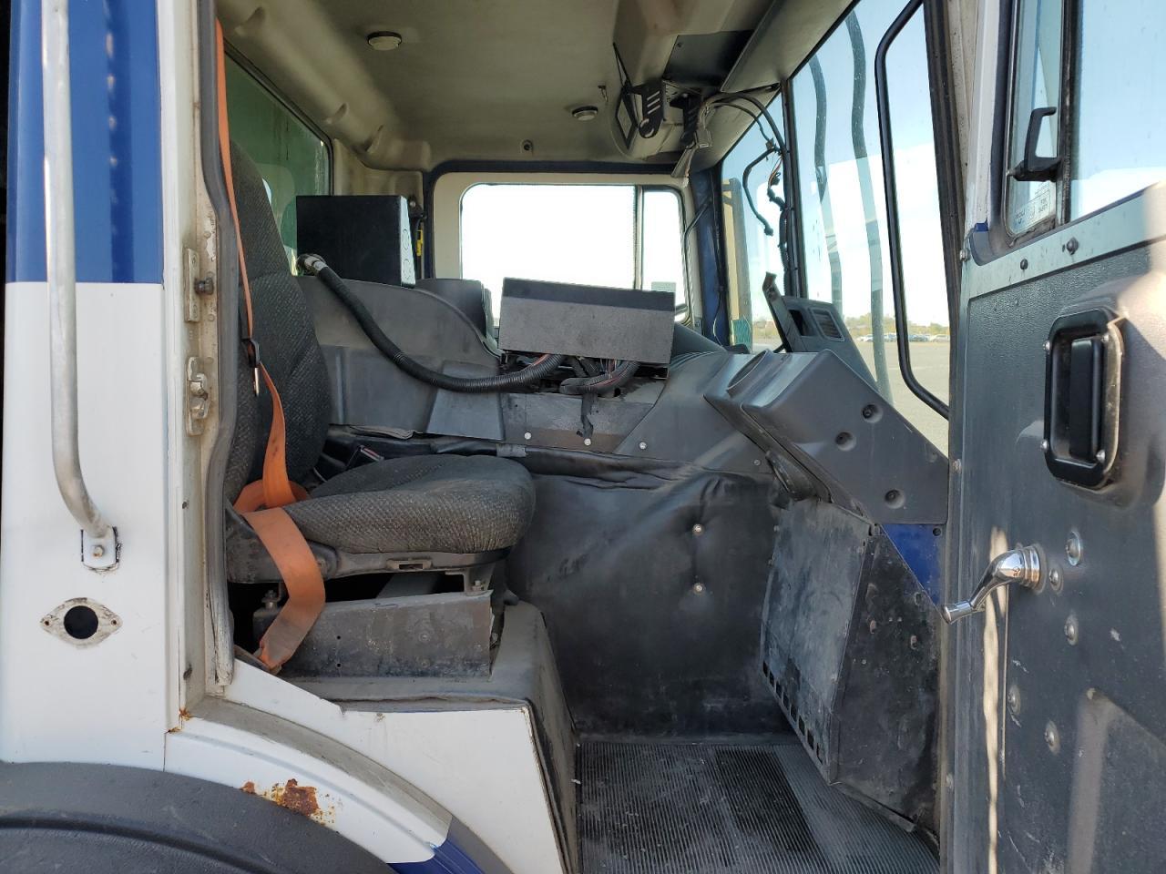 2012 Mack 600 MRU600