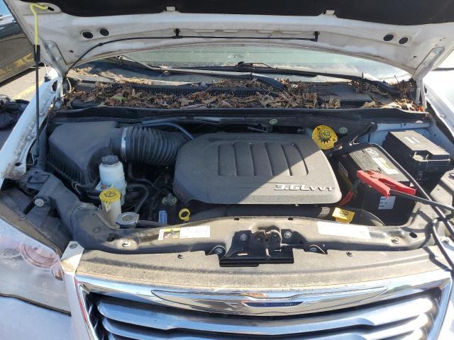 2016 Chrysler Town and Country Touring
