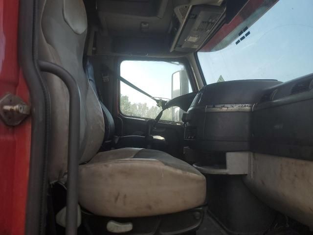 2007 Volvo VNL Semi Truck