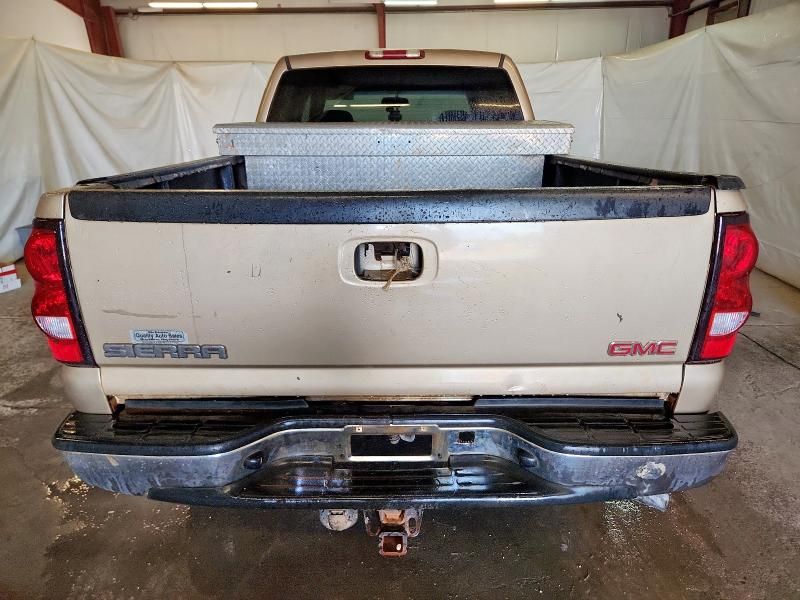2004 GMC Sierra K2500 Heavy Duty