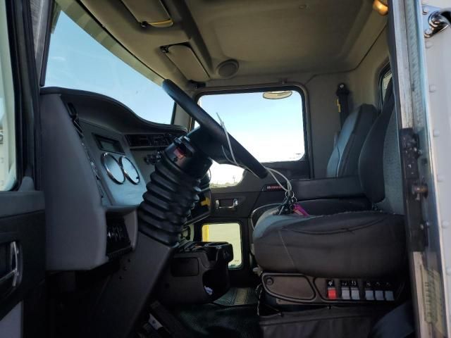 2015 Kenworth Construction T270