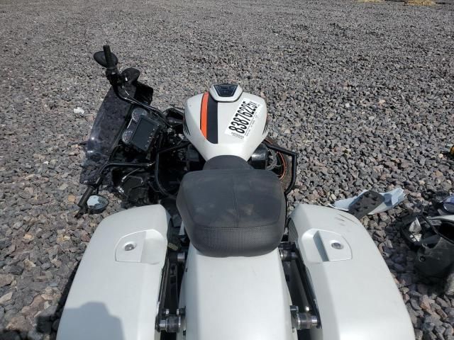 2021 Indian Motorcycle Co. Challenger Dark Horse