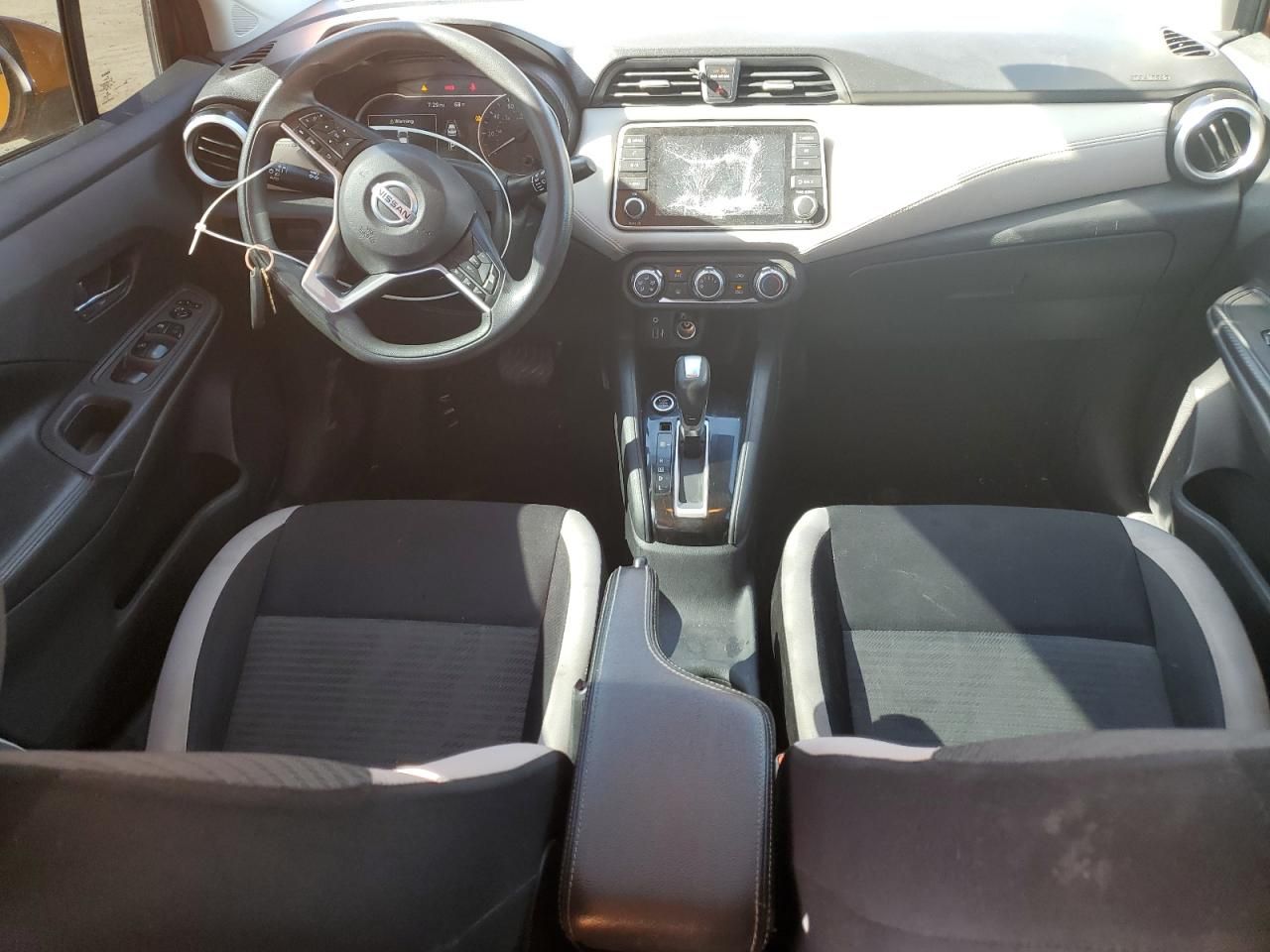 2020 Nissan Versa sv